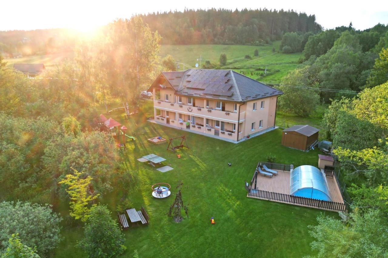 Apartments Nad Rybniky Horní Planá Exterior foto
